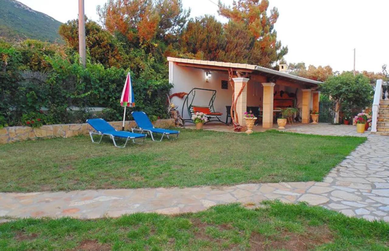 Stefanias Appartments Ágios Matthaíos Esterno foto
